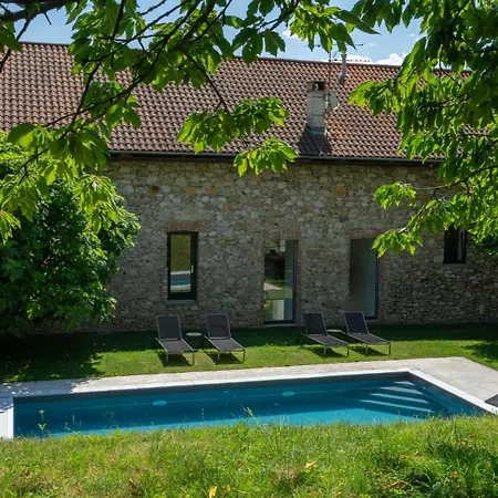 Maison d'hôtes L'abelli D'estelle *