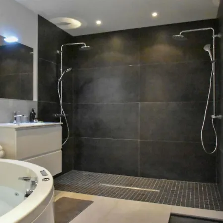 L'abelli D'estelle 4*