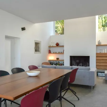 L'abelli D'estelle 4*