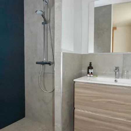 L'abelli D'estelle 4*